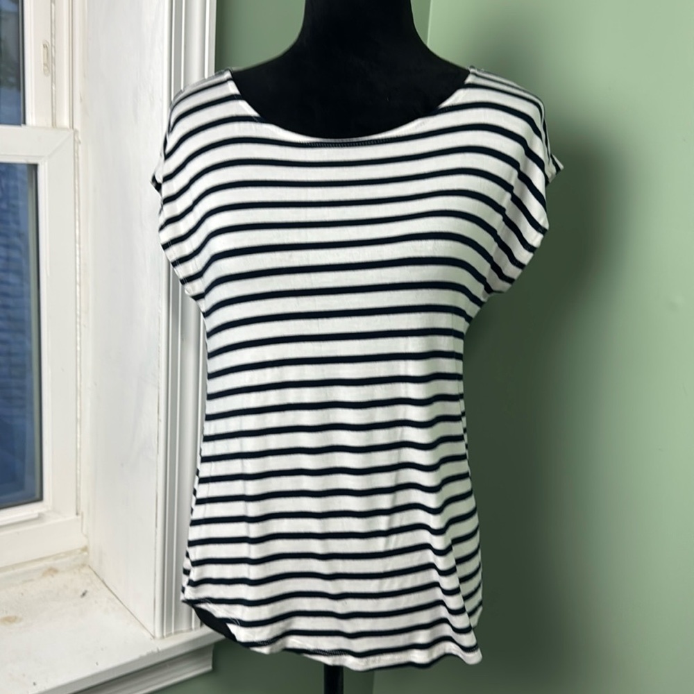 Green envelope, navy blue and white striped top large